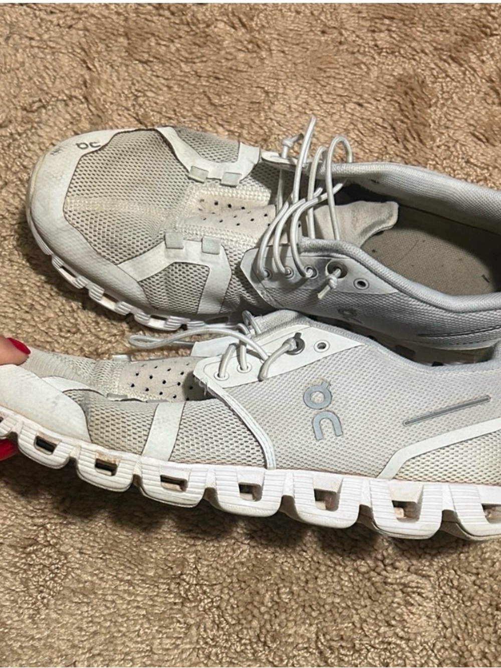 OnCloud White Running Sneakers Women's size 8